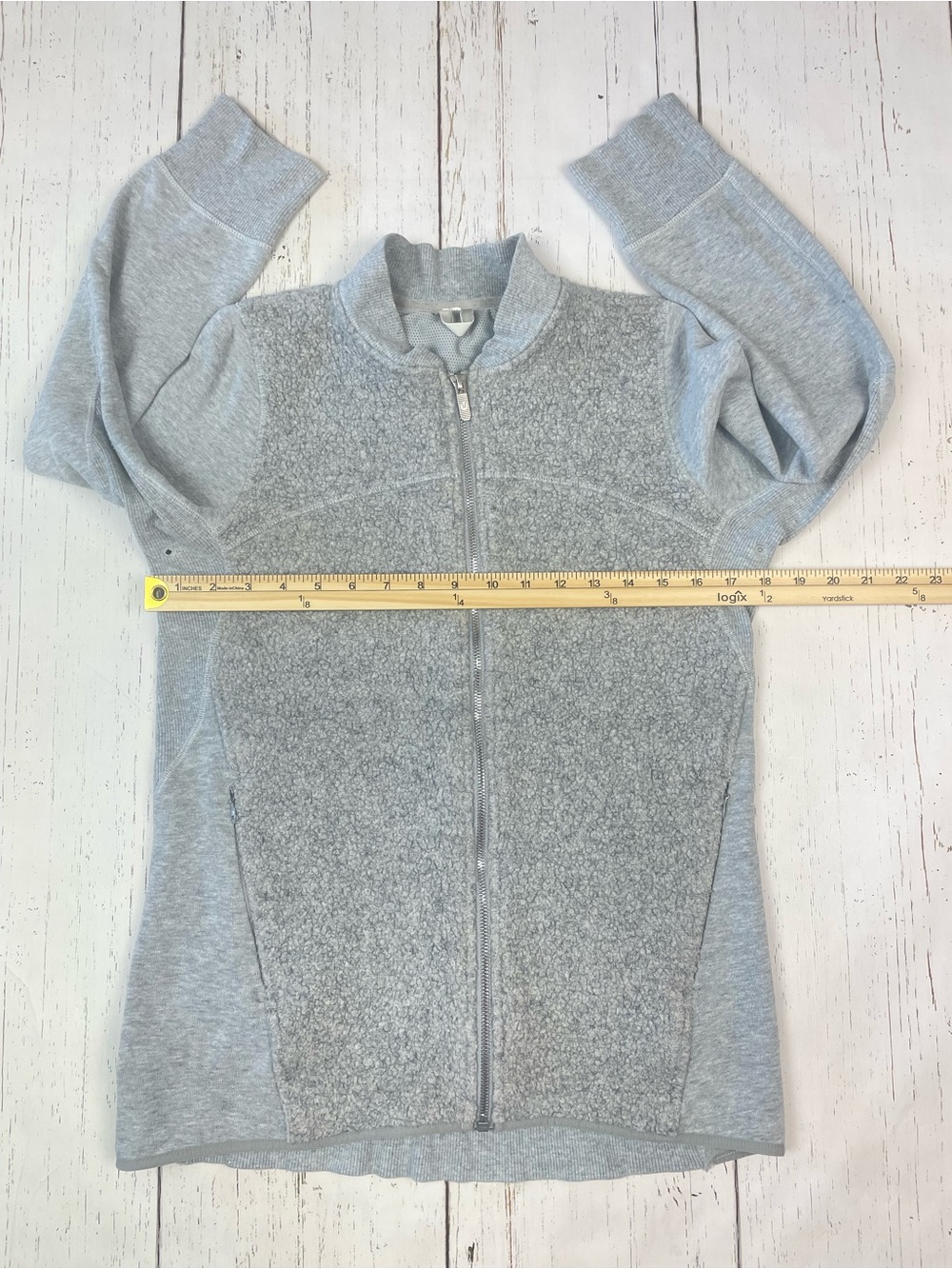 Lululemon Stand Out Sherpa Jacket - Picture 4 of 16